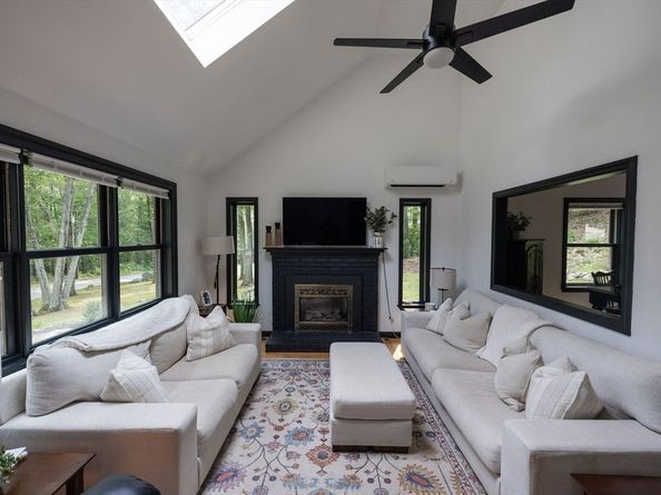 32 Lyford Road, Spencer MA 01562