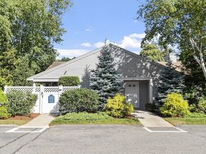 64 Valiant Way 64, Salem MA 01970