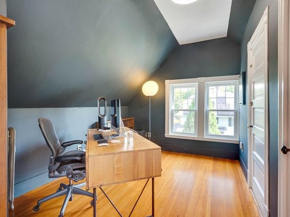 5 Bacon St, Winchester MA 01890