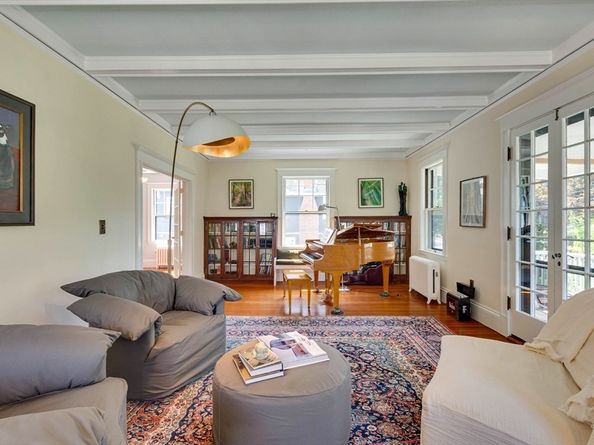 5 Bacon St, Winchester MA 01890