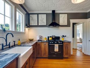 5 Bacon St, Winchester MA 01890