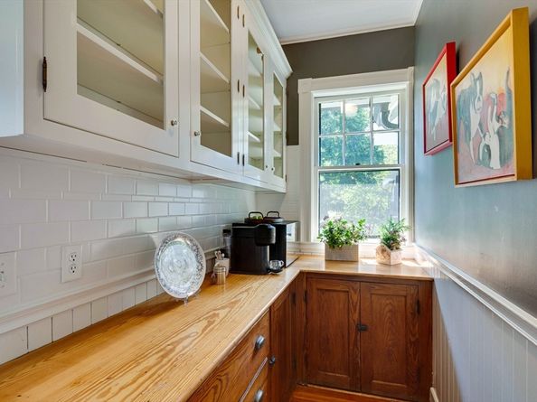5 Bacon St, Winchester MA 01890