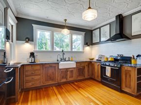 5 Bacon St, Winchester MA 01890