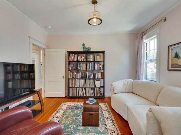 5 Bacon St, Winchester MA 01890