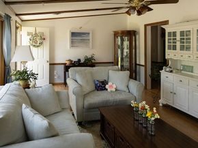 7 Green Holly Drive, Kingston MA 02364