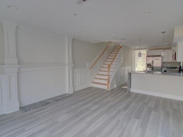 89 W Main St, Northborough MA 01532