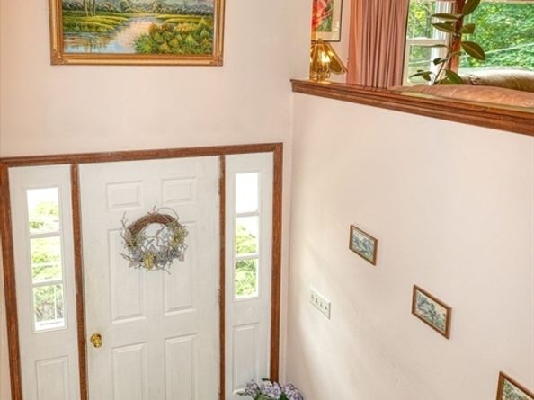 49 Summer Hill Rd, Maynard MA 01754