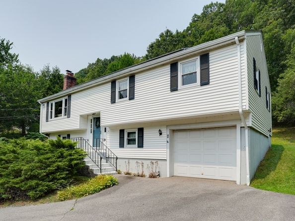 49 Summer Hill Rd, Maynard MA 01754