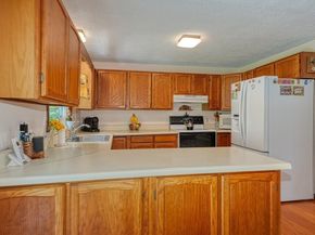 49 Summer Hill Rd, Maynard MA 01754