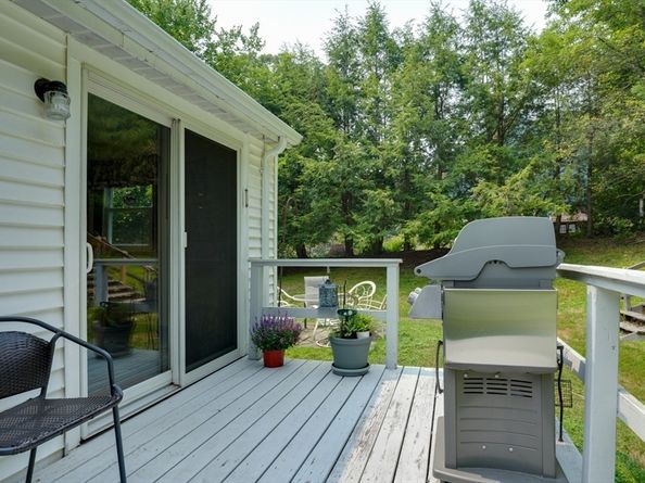 49 Summer Hill Rd, Maynard MA 01754