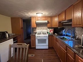 189 Lakeview Street, Tewksbury MA 01876