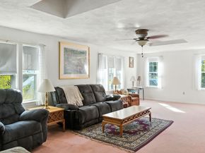 28 Edgeworth St, Weymouth MA 02189
