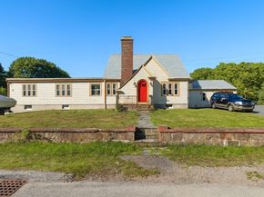 28 Edgeworth St, Weymouth MA 02189