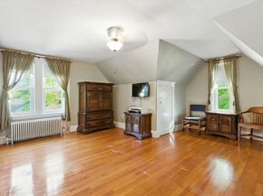 28 Edgeworth St, Weymouth MA 02189