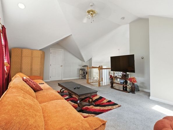 782 Bedford St, Whitman MA 02382