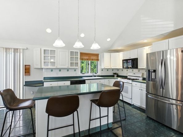782 Bedford St, Whitman MA 02382