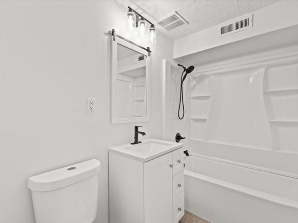 104 Oak Lane 2, Brockton MA 02301