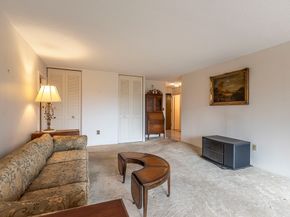 60 Longwood Ave. 403, Brookline MA 02446