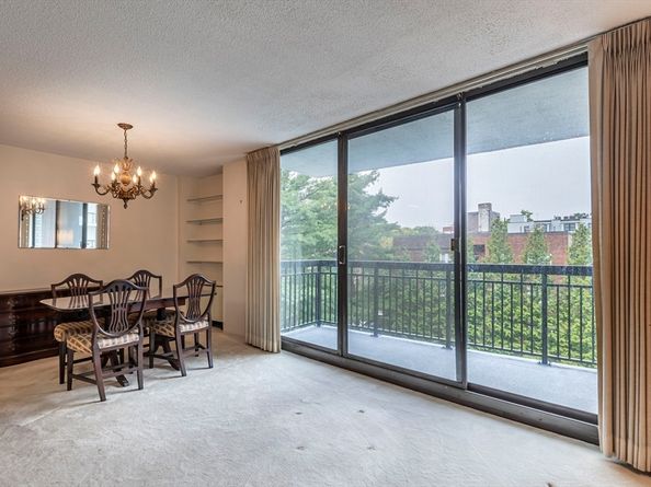 60 Longwood Ave. 403, Brookline MA 02446
