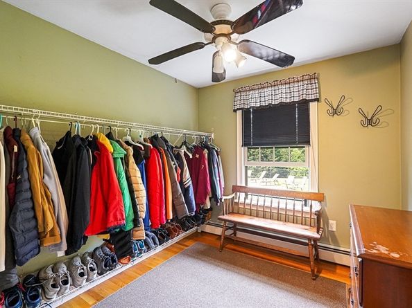 318 W Main St, Millbury MA 01527
