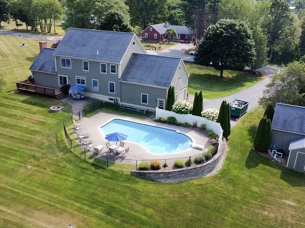 318 W Main St, Millbury MA 01527