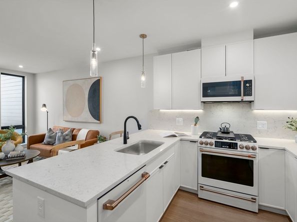 100 Lincoln Street 401, Boston MA 02135
