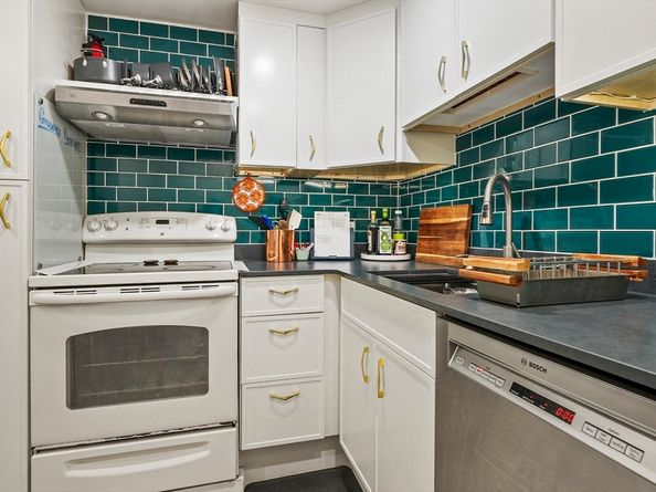 80 Stanton Street 21, Worcester MA 01605