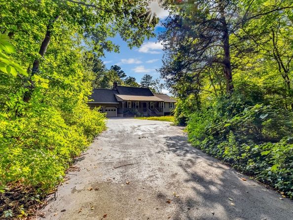 85 Fisher St, Medway MA 02053