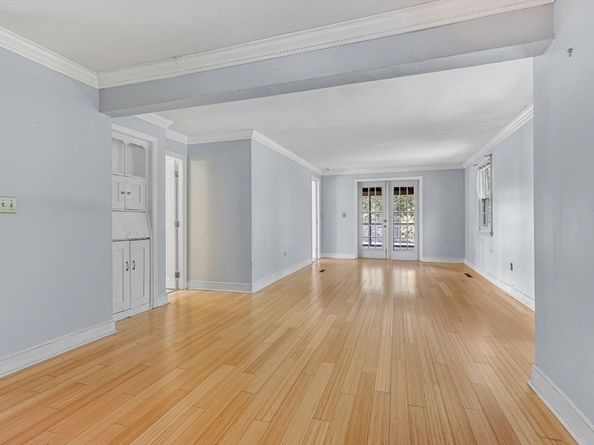 85 Fisher St, Medway MA 02053