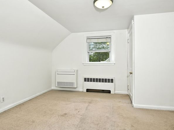 28 Norfolk Pl, Sharon MA 02067