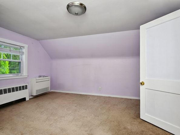 28 Norfolk Pl, Sharon MA 02067