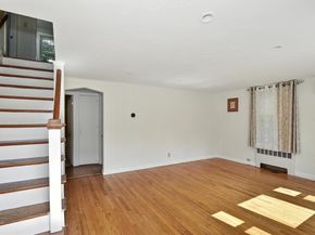 28 Norfolk Pl, Sharon MA 02067