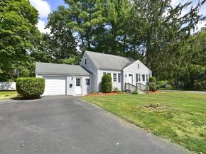 28 Norfolk Pl, Sharon MA 02067