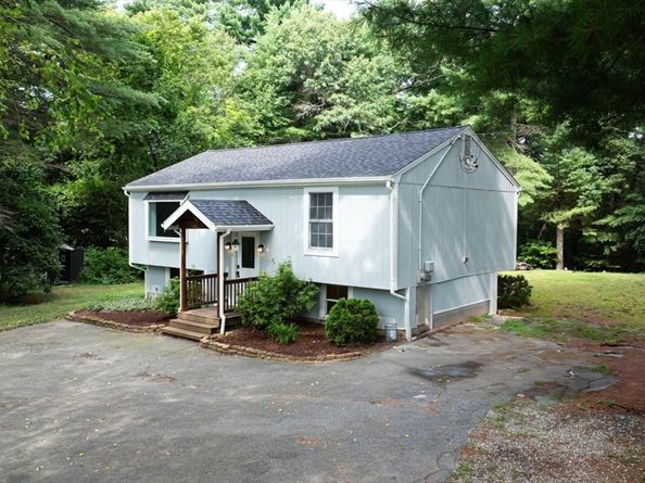 6 Brook St, Carver MA 02330
