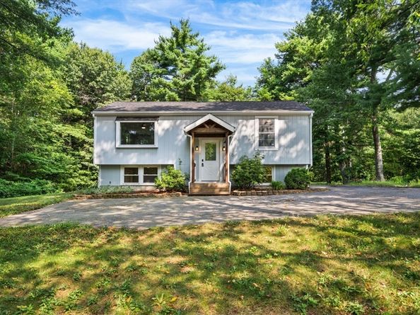 6 Brook St, Carver MA 02330