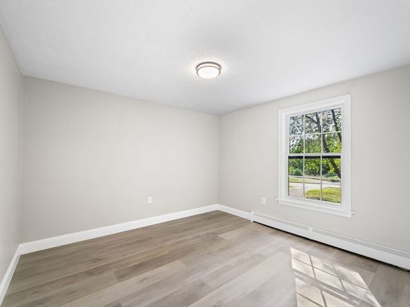 6 Brook St, Carver MA 02330