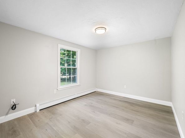 6 Brook St, Carver MA 02330