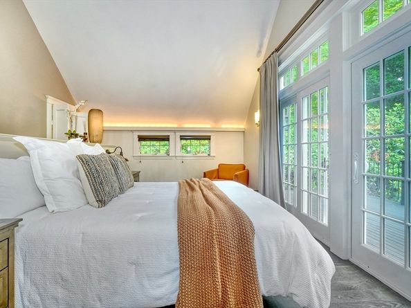 20 Grove Pl, Winchester MA 01890