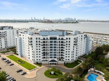 1001 Marina Dr