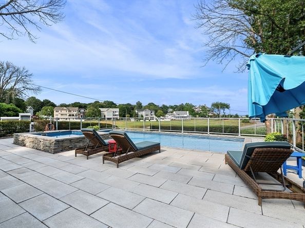 179 Beach Bluff Ave, Swampscott MA 01907