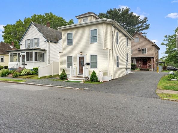 38-1/2 Ellsworth Rd, Peabody MA 01960