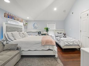38-1/2 Ellsworth Rd, Peabody MA 01960