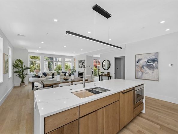 24 Auburn 2, Brookline MA 02446