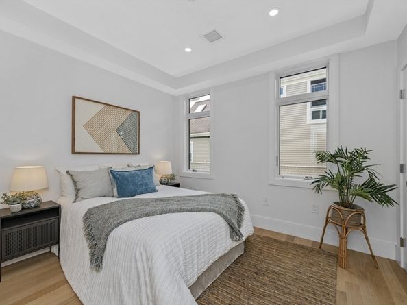 24 Auburn 2, Brookline MA 02446