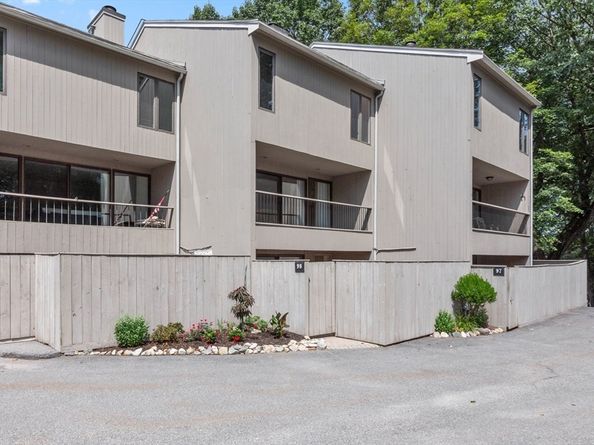 98 Mill Pond 98, North Andover MA 01845