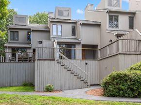 98 Mill Pond 98, North Andover MA 01845