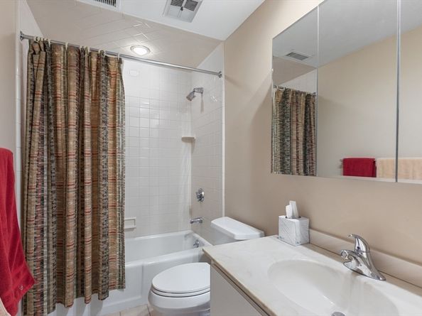 98 Mill Pond 98, North Andover MA 01845