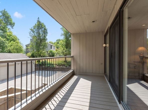 98 Mill Pond 98, North Andover MA 01845