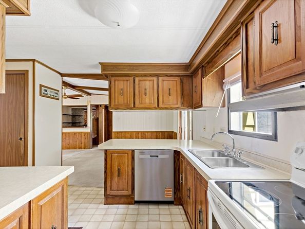 3-9 South Meadow Village, Carver MA 02330