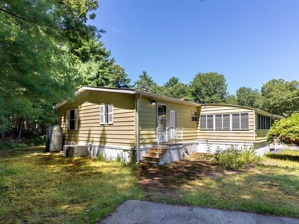 3-9 South Meadow Village, Carver MA 02330